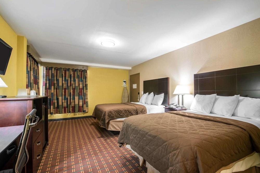 Rodeway Inn Towanda photo 2