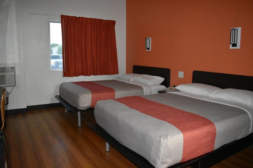 Motel 6 Springfield, IL photo 10