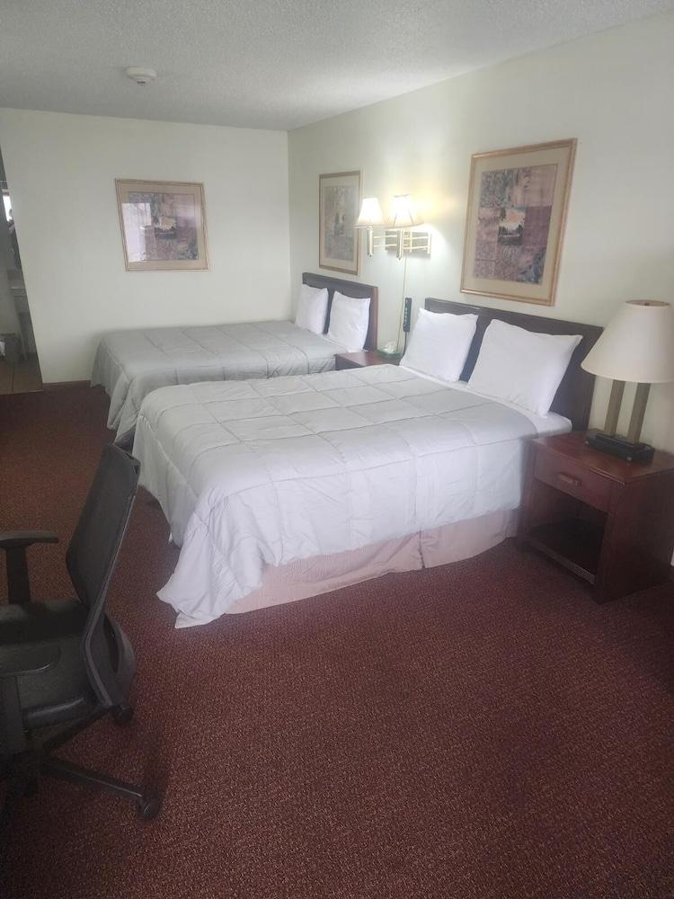 Four Seasons Motel photo 10