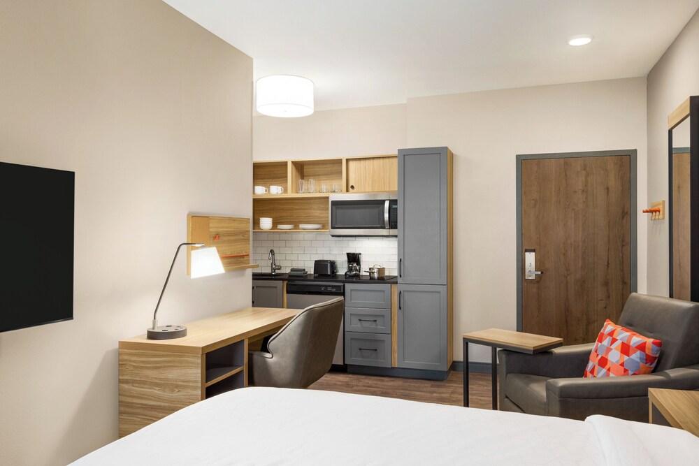 Candlewood Suites Mesa Phoenix East by IHG photo 2
