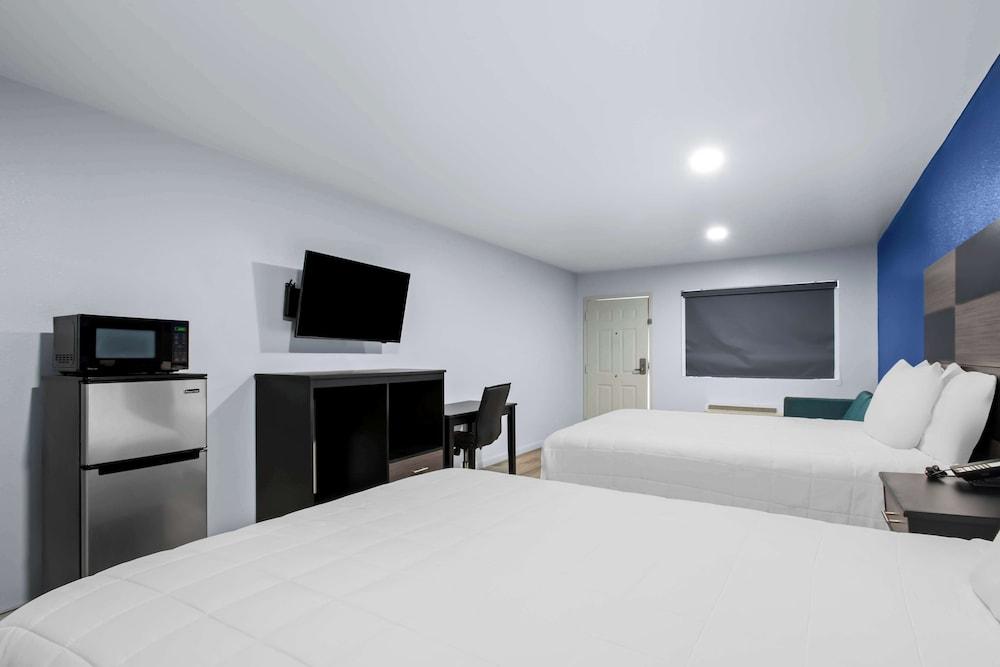 Americas Best Value Inn Gonzales photo 7