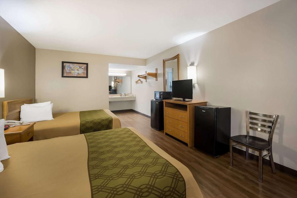 Econo Lodge Live Oak photo 10