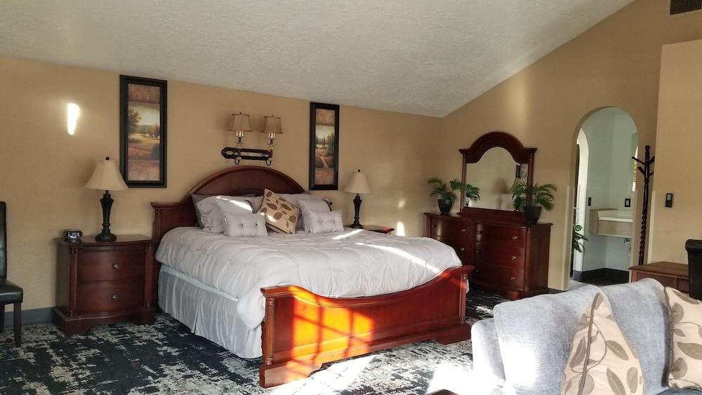 Western Royal Inn photo 15