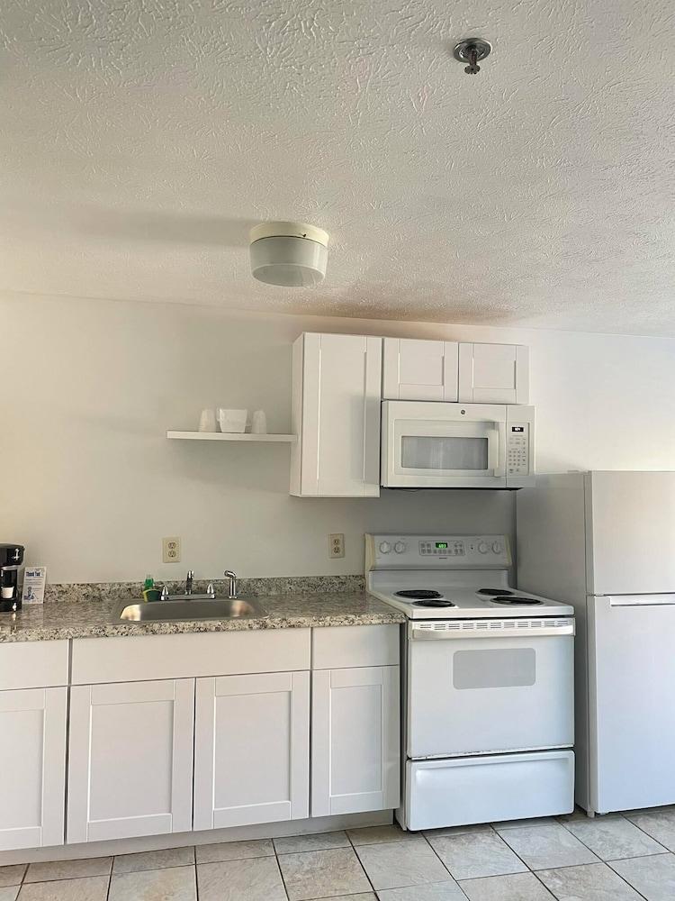 Grand Beach Inn photo 44