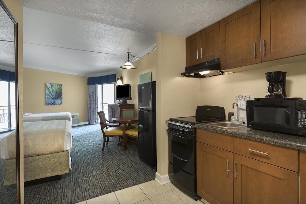 Holiday Pavilion Resort on the Boardwalk photo 8
