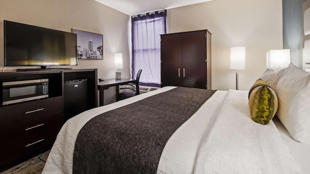 Best Western Plus Indianapolis NW Hotel photo 12