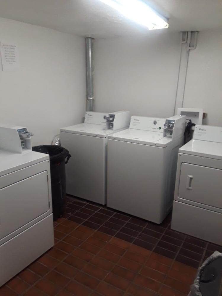 Madison Inn and Suites photo 11