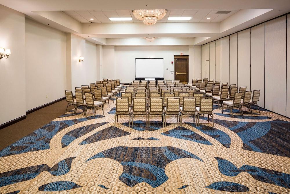 DoubleTree by Hilton Boston - Milford photo 55