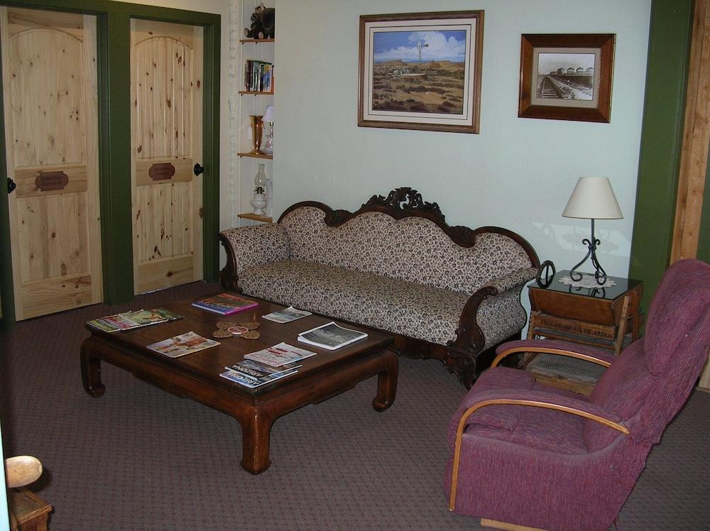Ghost City Inn photo 2
