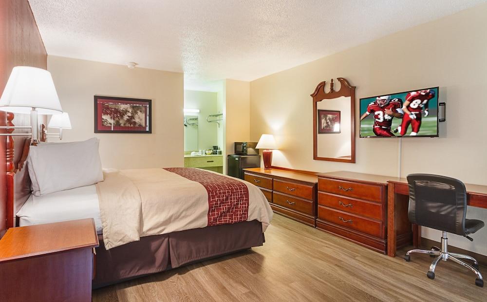 Red Roof Inn Montgomery - Midtown photo 1