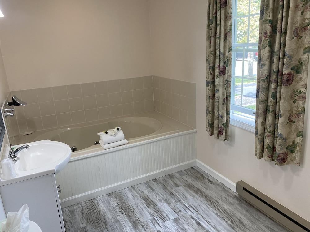 The Taber Inne & Suites photo 6