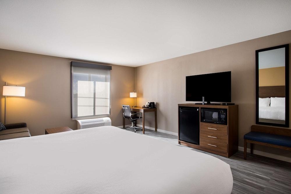 Best Western Gallup West photo 20