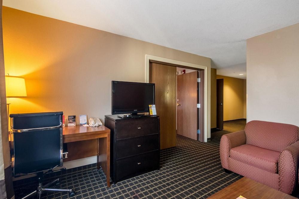 Comfort Suites Panama City Beach photo 6