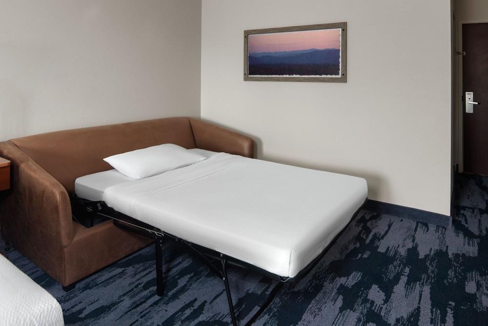 Fairfield Inn by Marriott Charlotte Mooresville photo 3