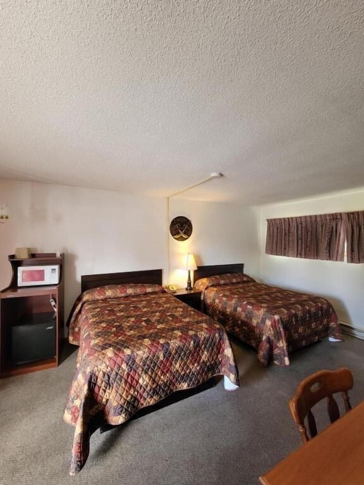 Daniel's Motel photo 21