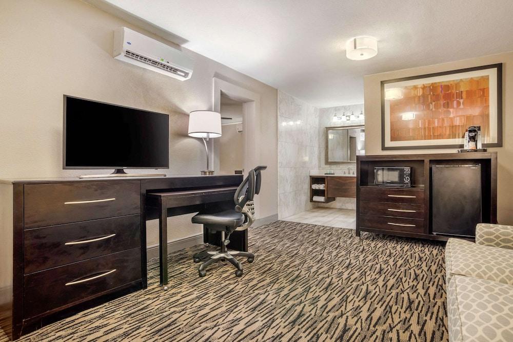 Clarion Inn and Conference Center photo 23