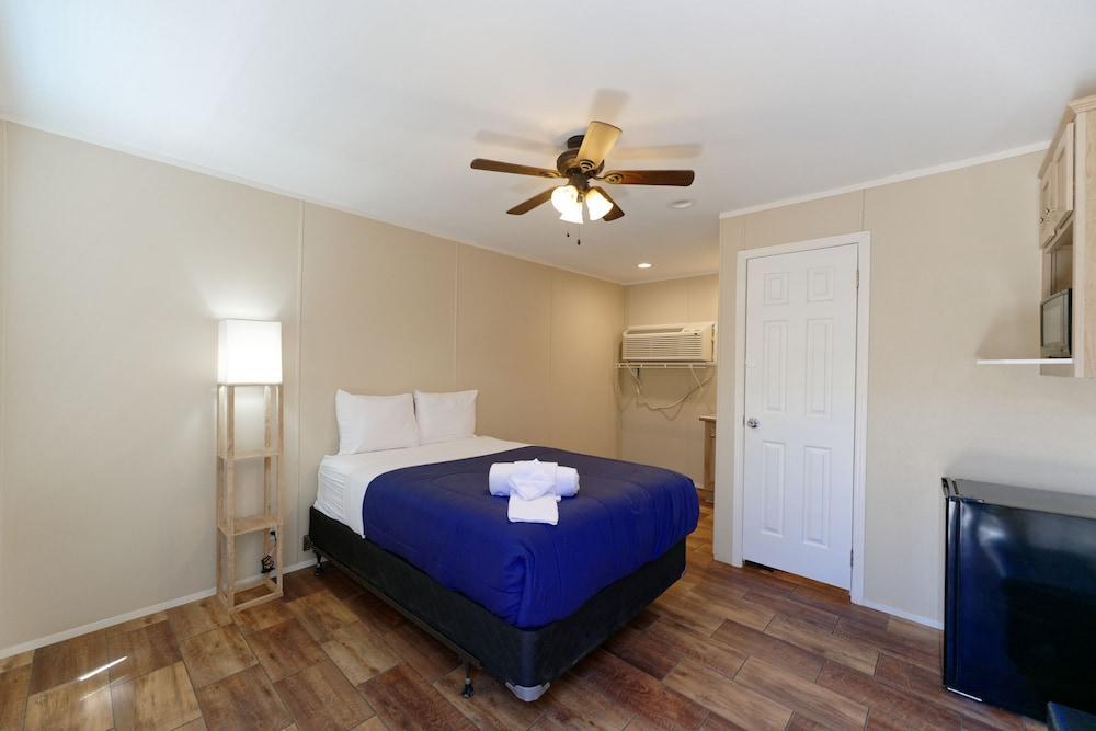 Target Hospitality - Big Spring Lodge photo 18