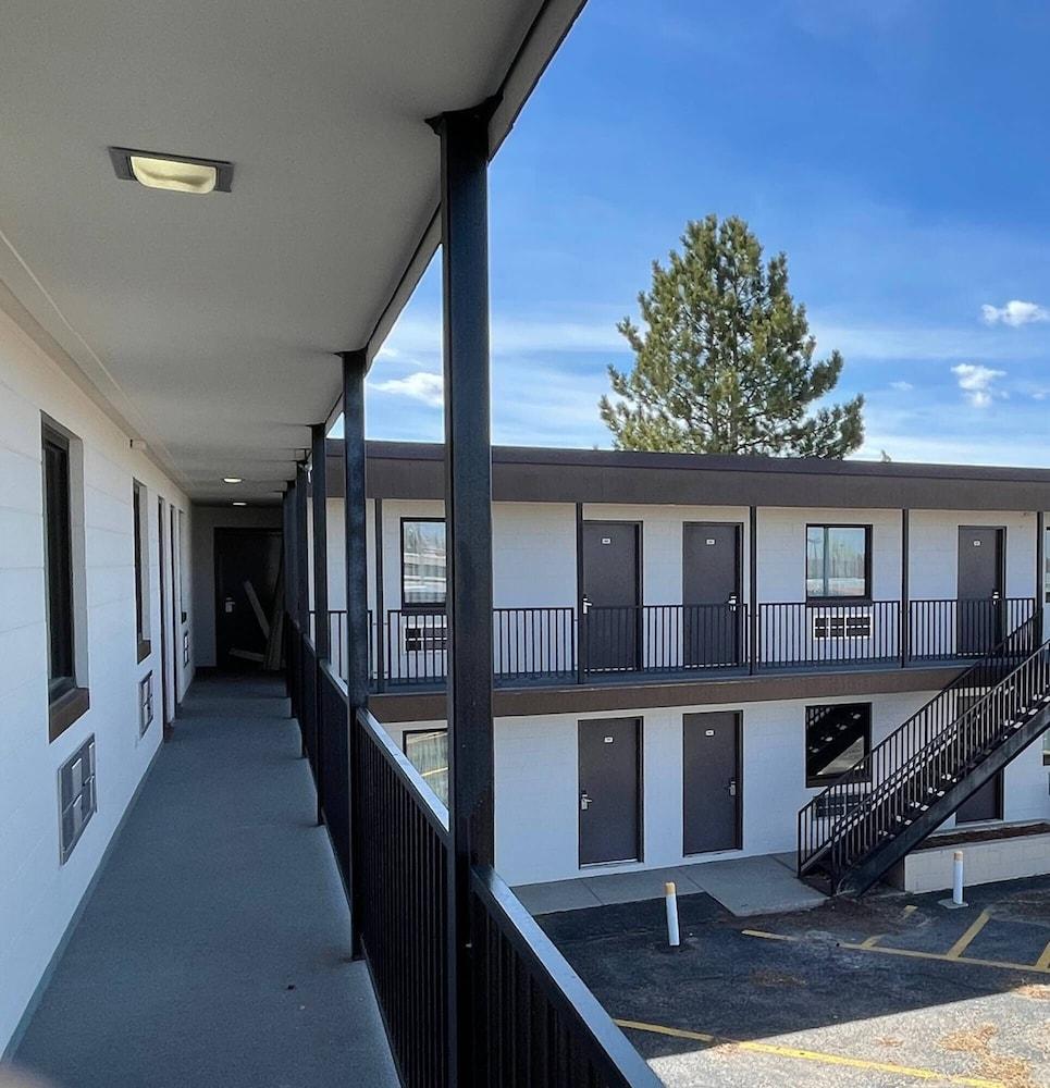 Days Inn by Wyndham Wheatland photo 19