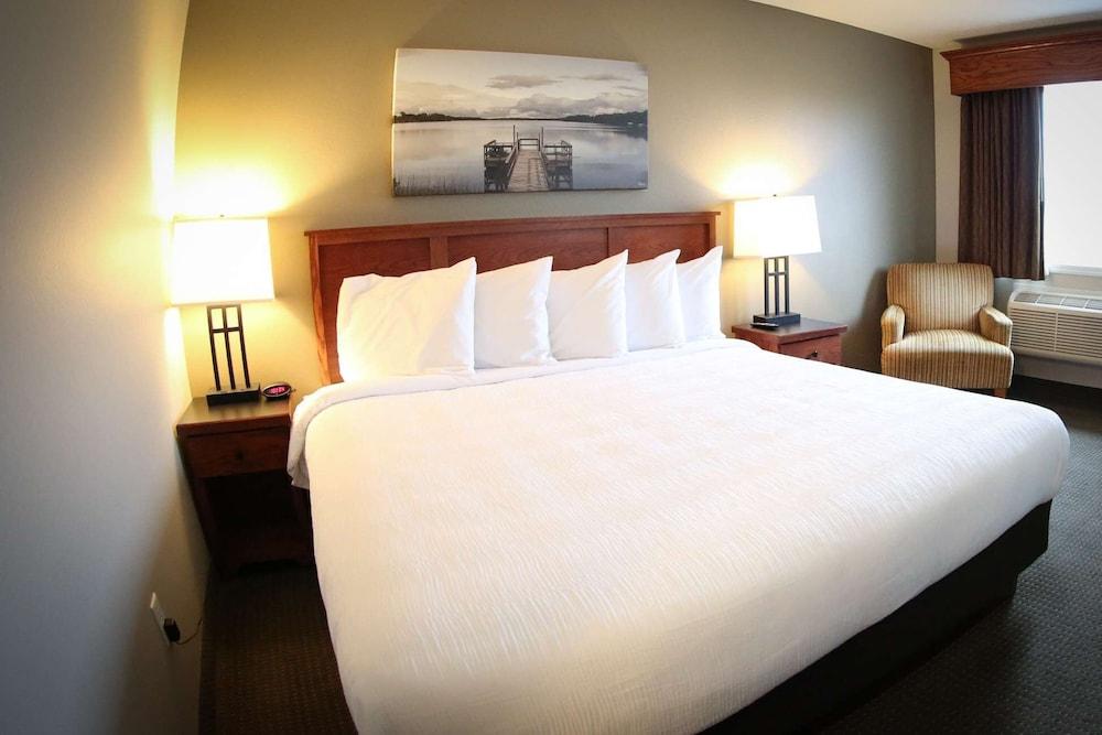 GrandStay Hotel & Suites Perham photo 18