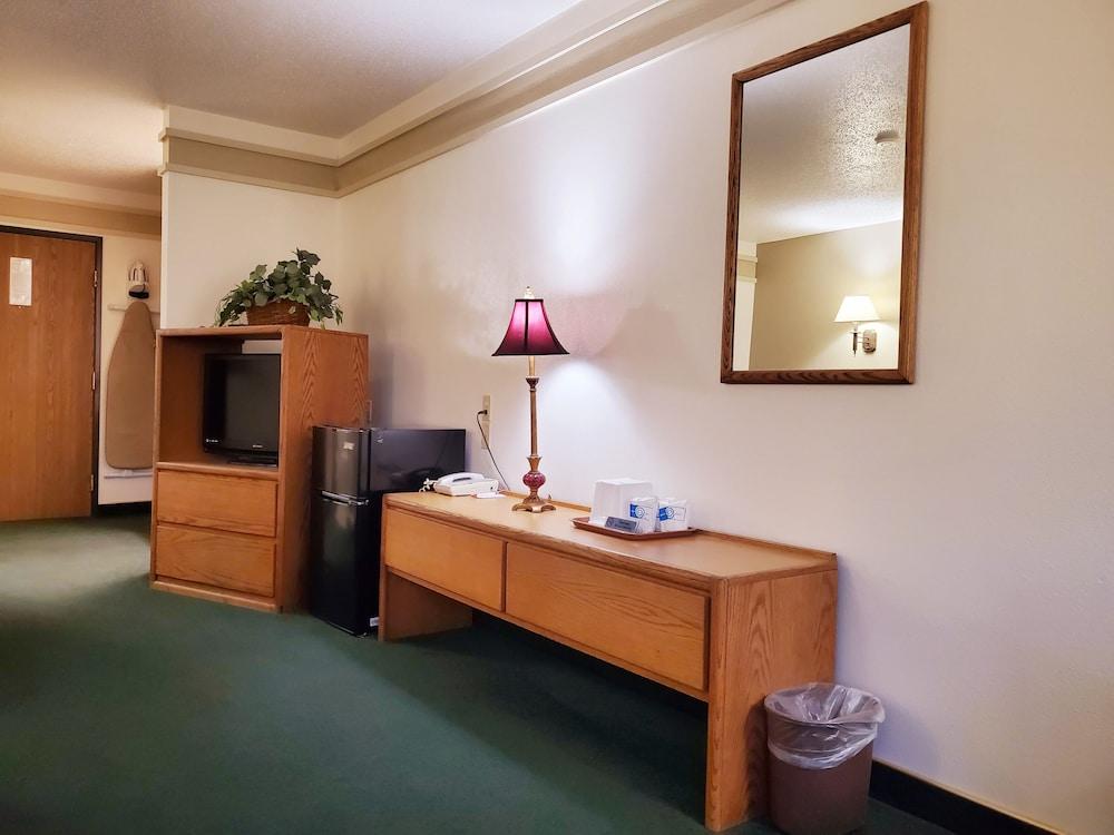 Covered Wagon Motel photo 60