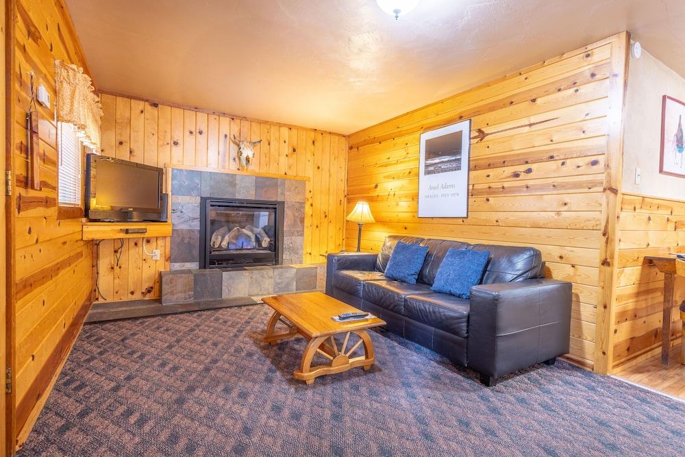 Ruidoso Lodge Cabins photo 45