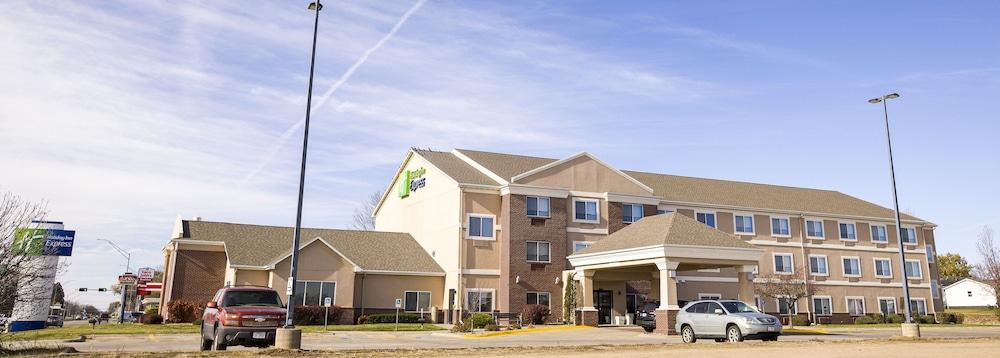 Holiday Inn Express Oneill by IHG photo 1