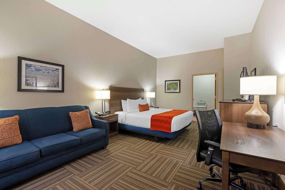 Best Western Colonial Inn photo 25