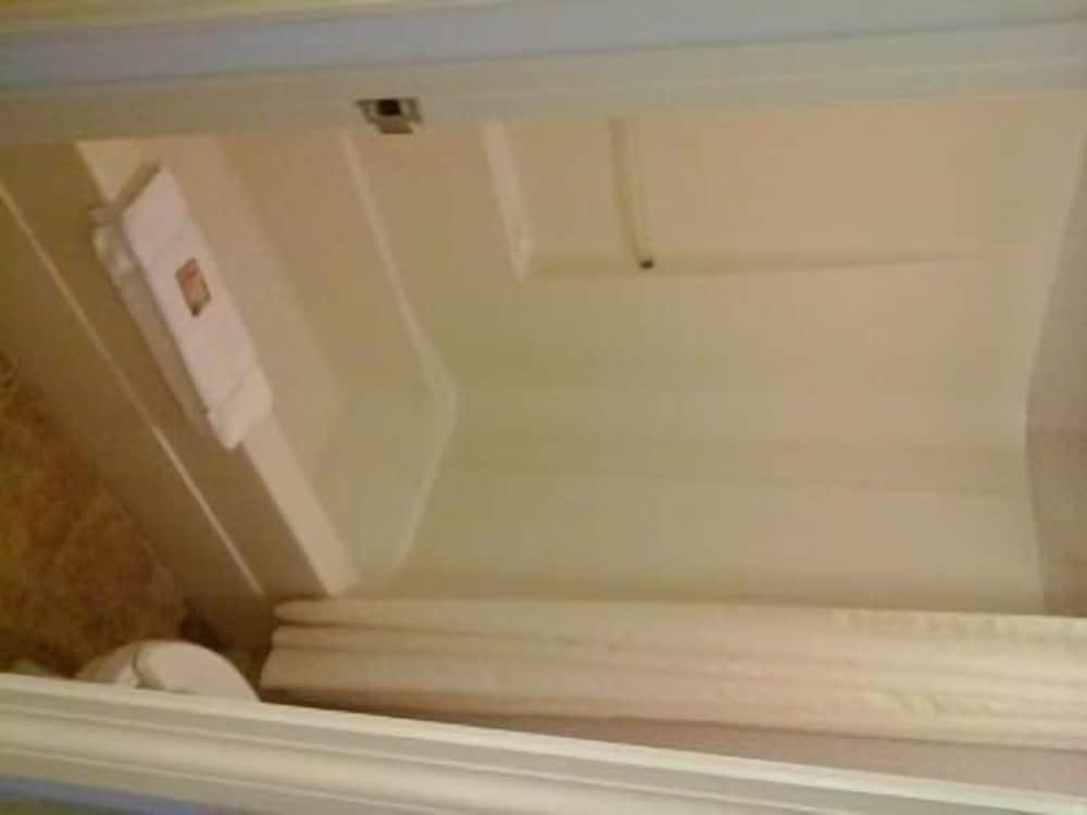 Royal Inn photo 8