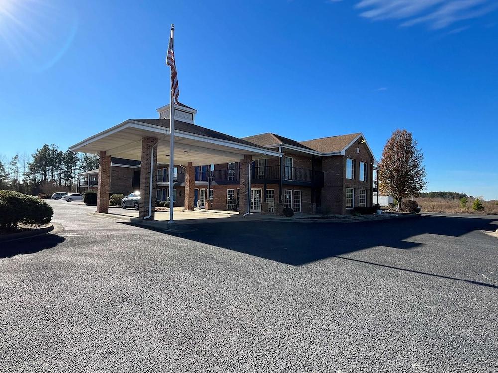 Motel 6 Bracey, VA – I-85 photo 1