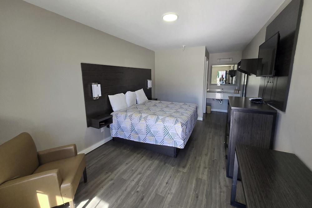 Deerfield Inn McComb I-55 photo 9
