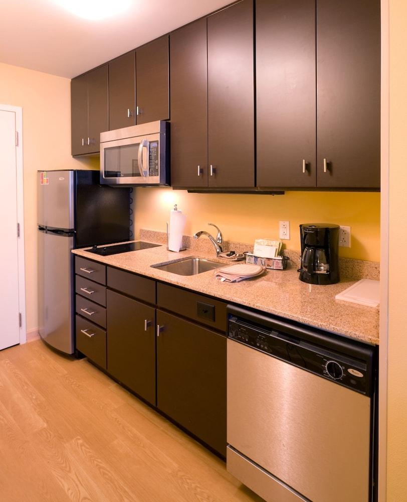 TownePlace Suites by Marriott Omaha West photo 22
