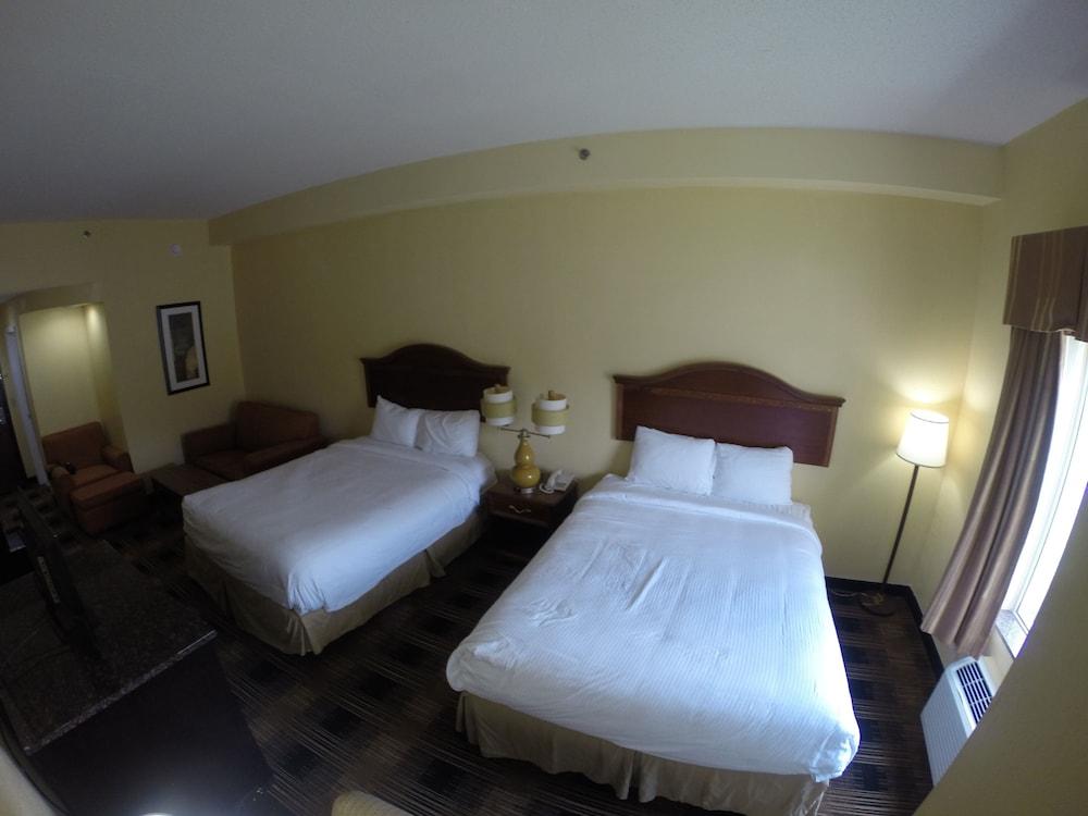 Jameson Inn and Suites Riverdale photo 9