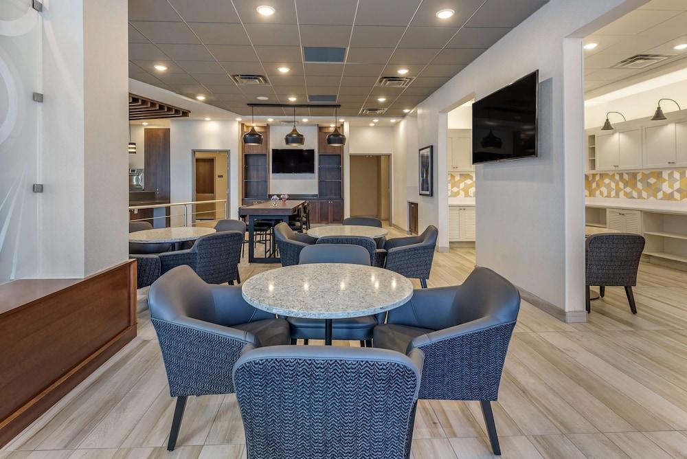 Hyatt Place Indianapolis Carmel photo 2