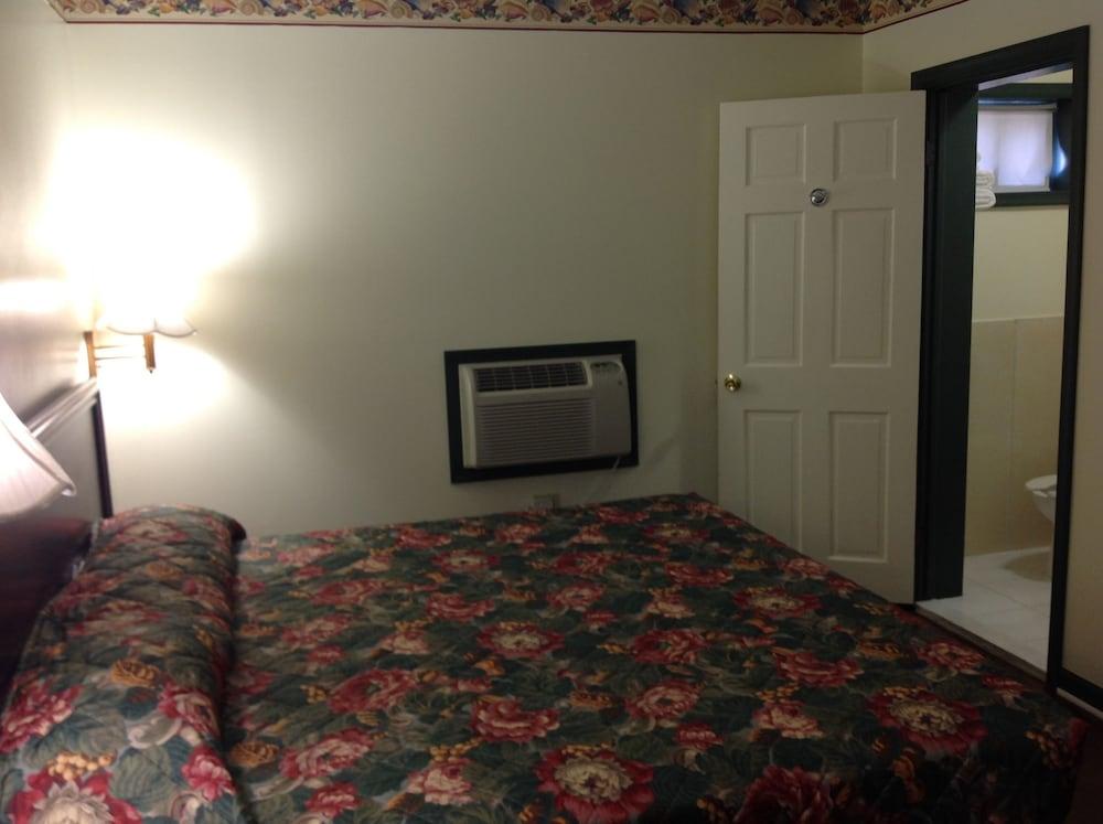 Budget Inn photo 11