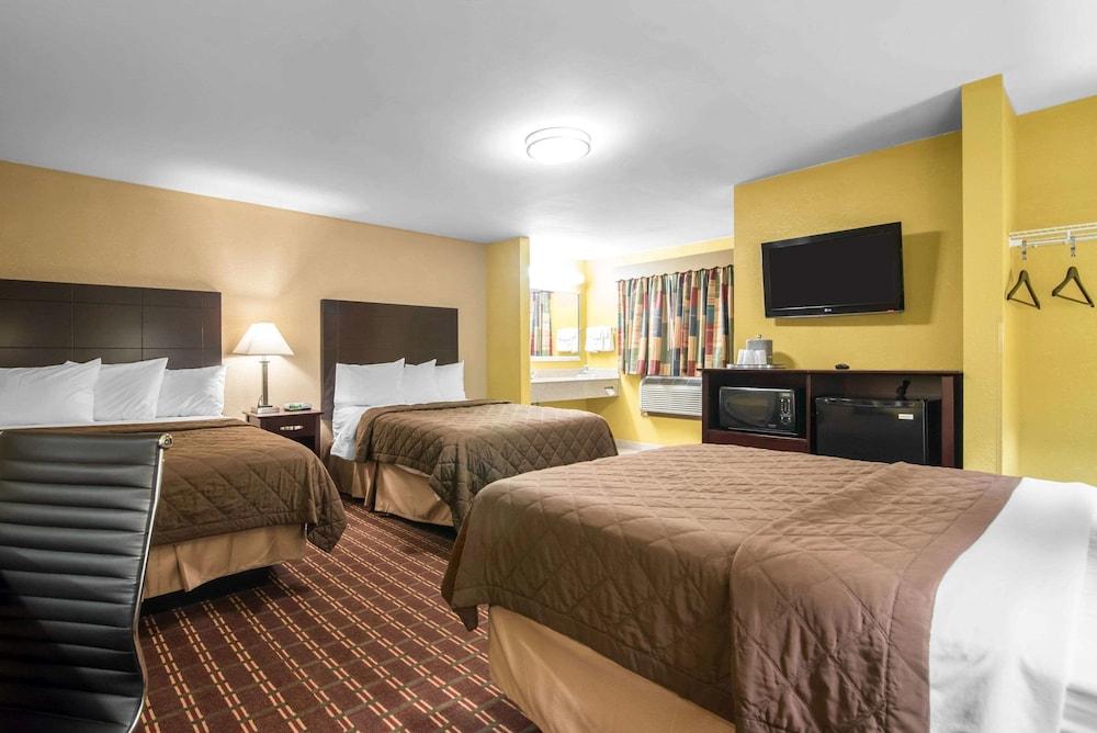 Rodeway Inn Towanda photo 7