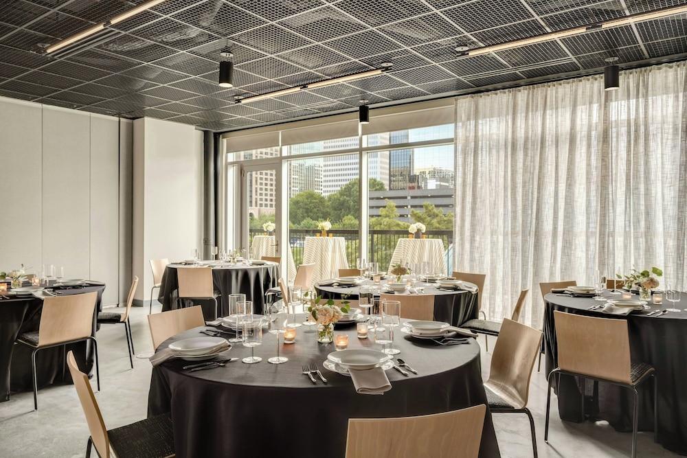 Moxy Charlotte Downtown photo 34