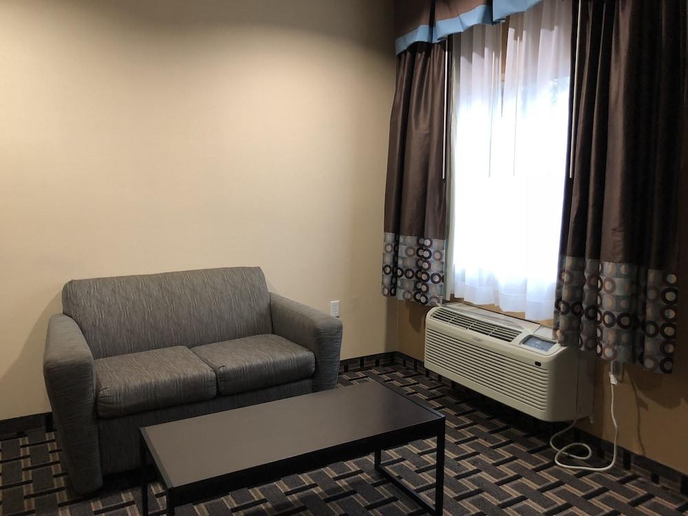 Downtowner Inns photo 9
