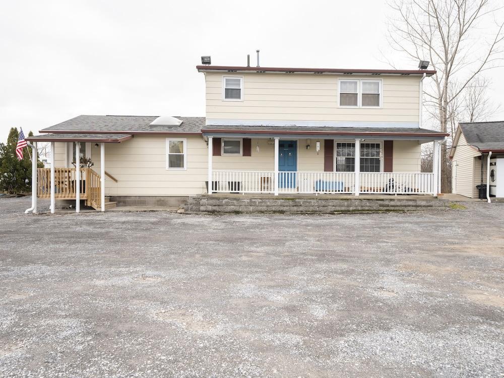 OYO Hotel Starlite Seneca Falls photo 40