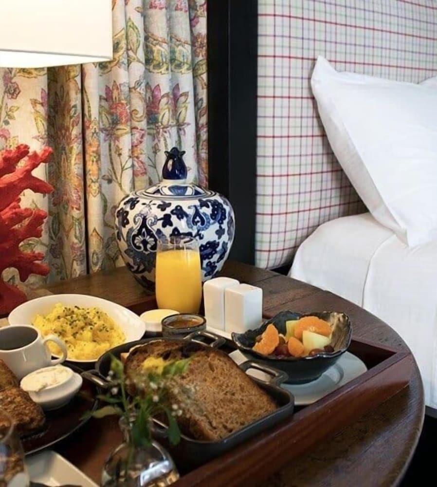 L Auberge Carmel photo 13