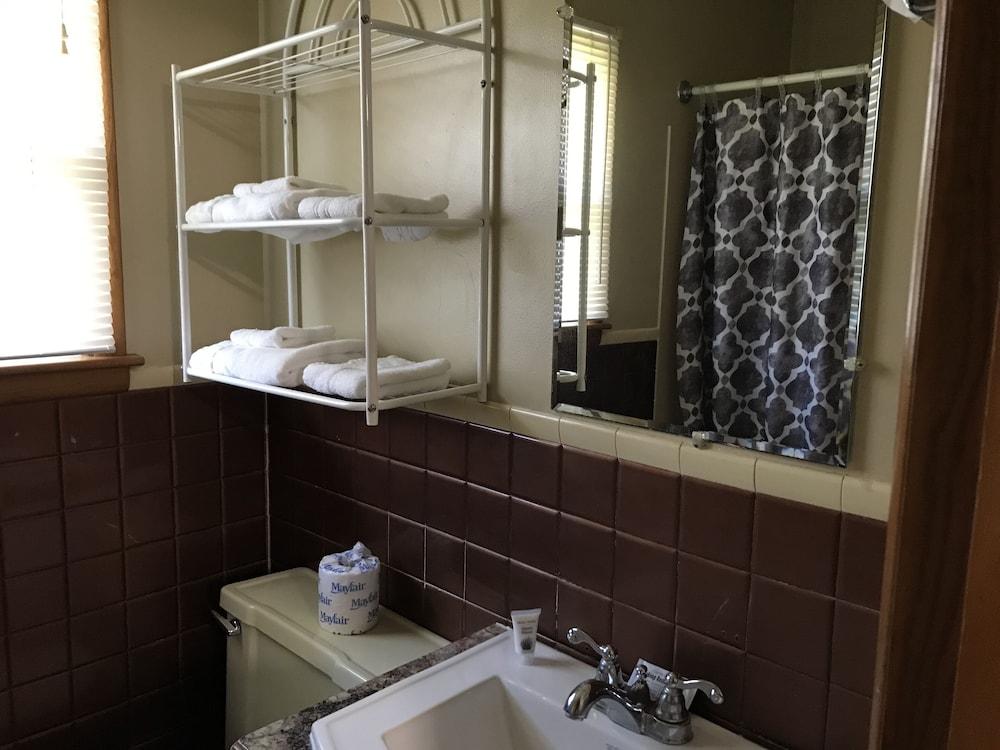 Motel Grand photo 12