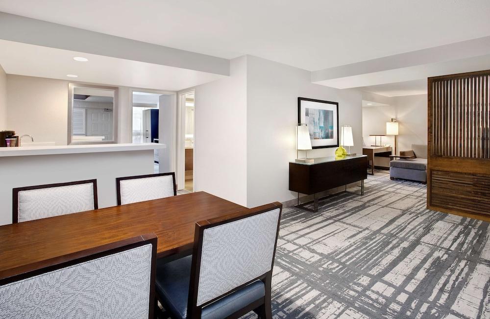 Embassy Suites by Hilton Orlando International Dr Conv Ctr photo 15