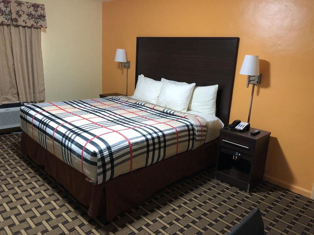 Old Kentucky Home Motel photo 7