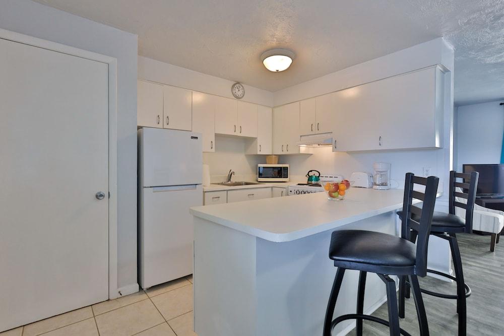 Coastal Waters Inn photo 53