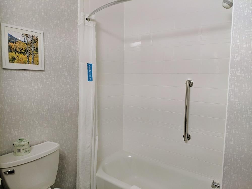 Hampton Inn & Suites Colorado Springs/Air Force Academy photo 55