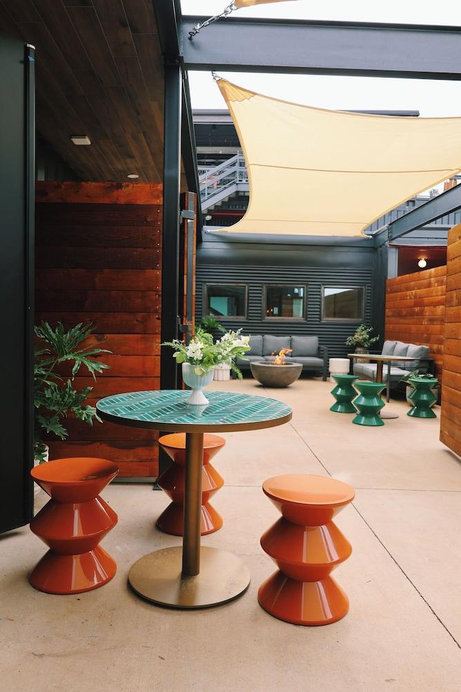 Hotel Herringbone photo 32