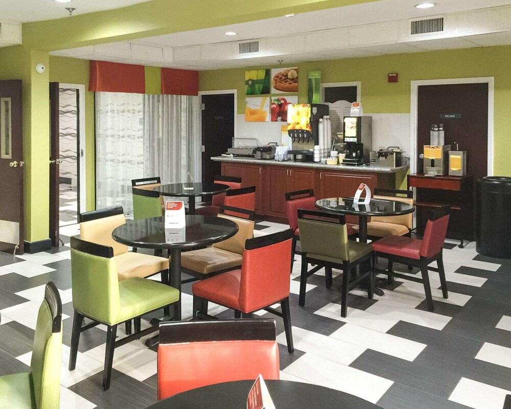 Quality Inn Prattville I-65 photo 25