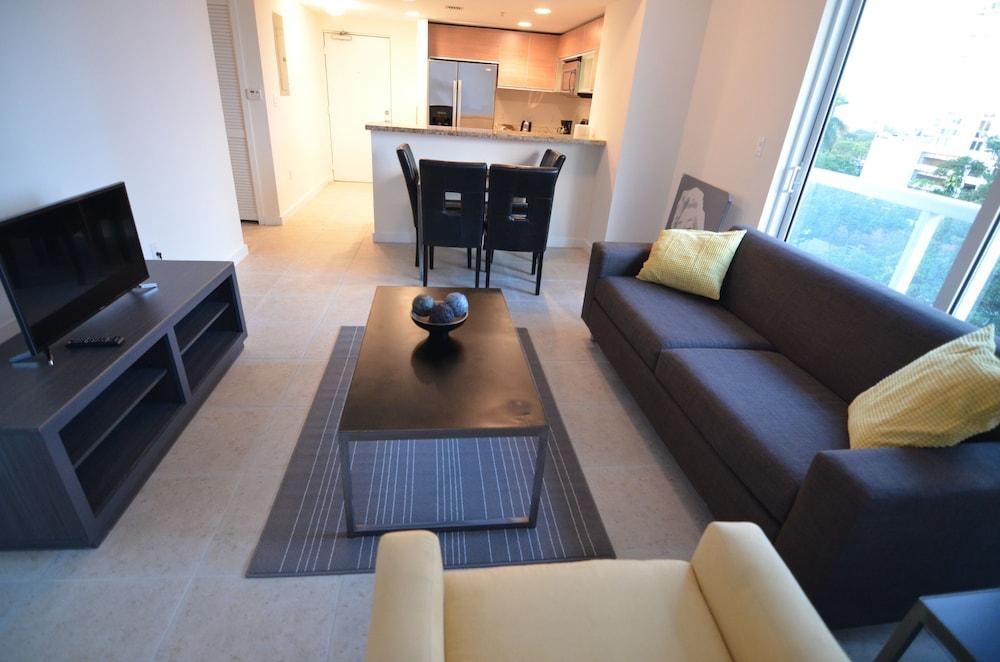 Riviera Luxury Living at River Oaks Marina and Tower photo 8