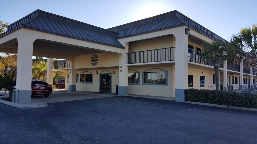 Quality Inn Mobile West Tillmans Corner photo 3