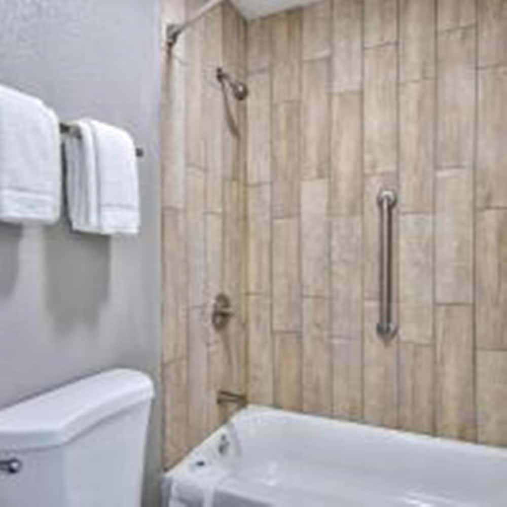 Motel 6 Texarkana, TX photo 30