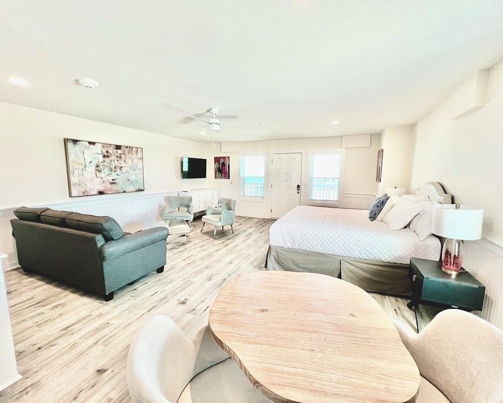 Saltwater Suites photo 66